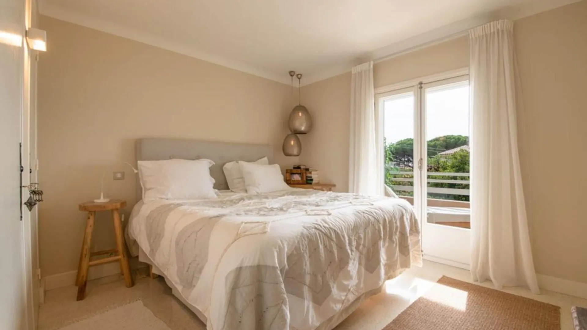 Spacious Apartment In Σαιντ-Μαξίμ Γαλλία